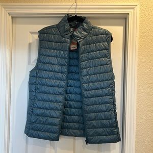 Puffer vest-brand new with tags